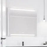 Stort badeværelse inspiration med badeværelsesmøbler i eg noir med elegante lameller, stilfuld dobbelt håndvask, firkantede spejle, hvide fliser med geometrisk mønster giver et lyst, symmetrisk og klassisk udtryk.