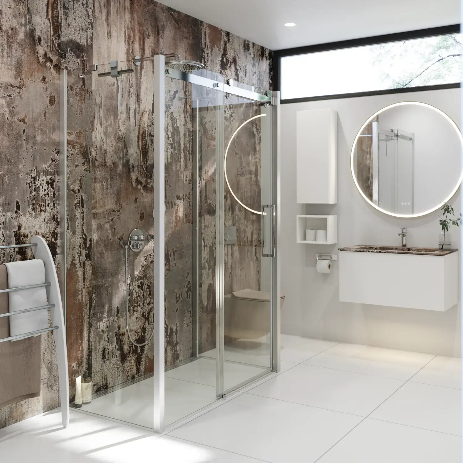 Badeværelse inspiration med luksuriøs brusekabine med skydedør, hvide badeværelsesmøbler samt væg i råt look, der giver badeværelset et rå og urban udtryk