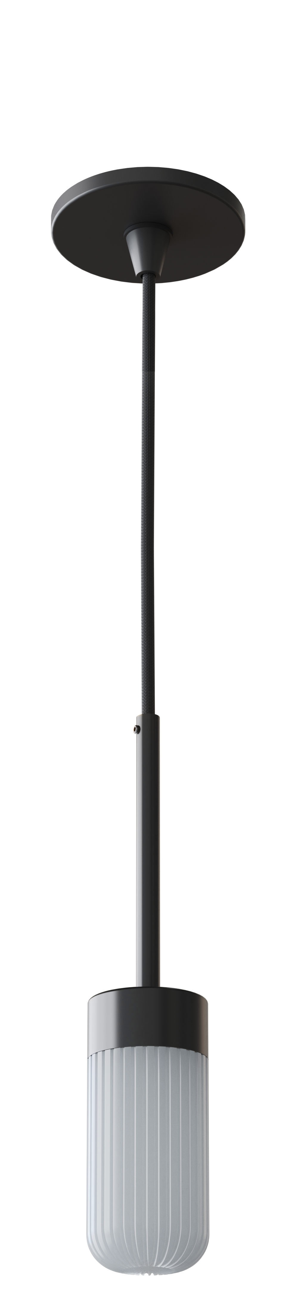 Stort badeværelse inspiration med badeværelsesmøbler i lys blå farve med sider i lys træ, elegante spejlskabe, minimalistiske sorte støtteben og greb, dobbelt badeværelsessæt samt store hvide marmorfliser giver et klassisk, moderne og symmetrisk look